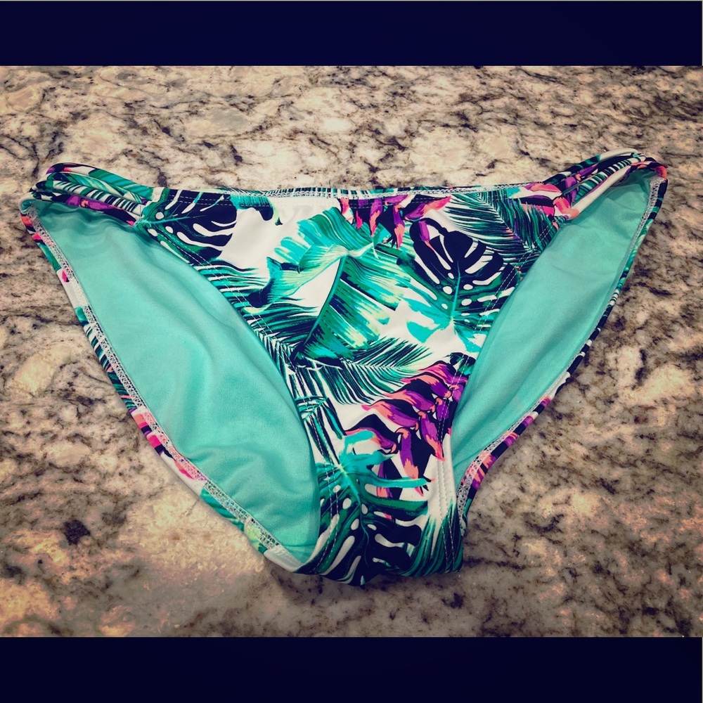 Trendy Tri-Strap Bikini Bottom🍍